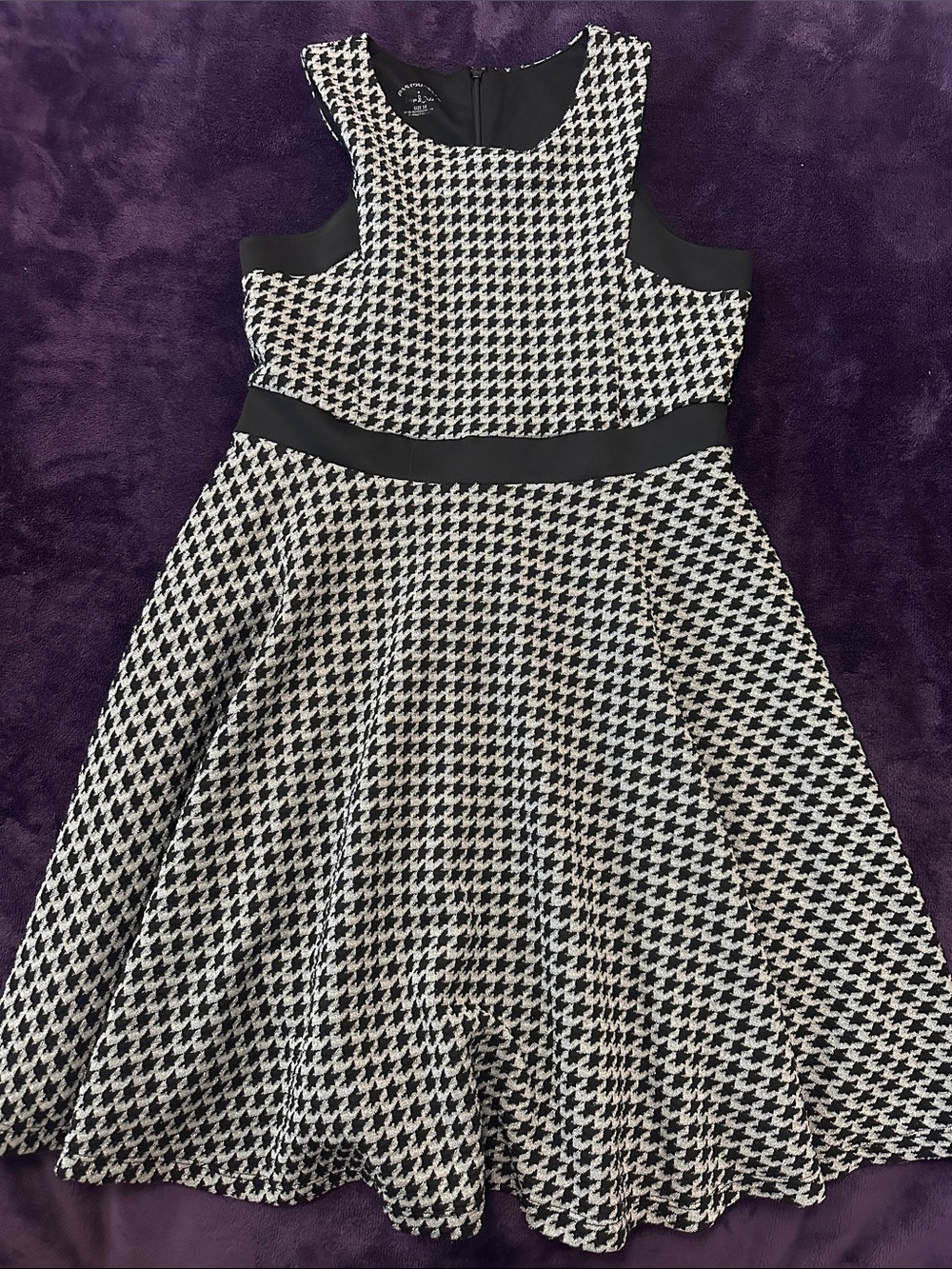 3/10 Black and Silver Houndstooth Fit-and-Flare Dress
